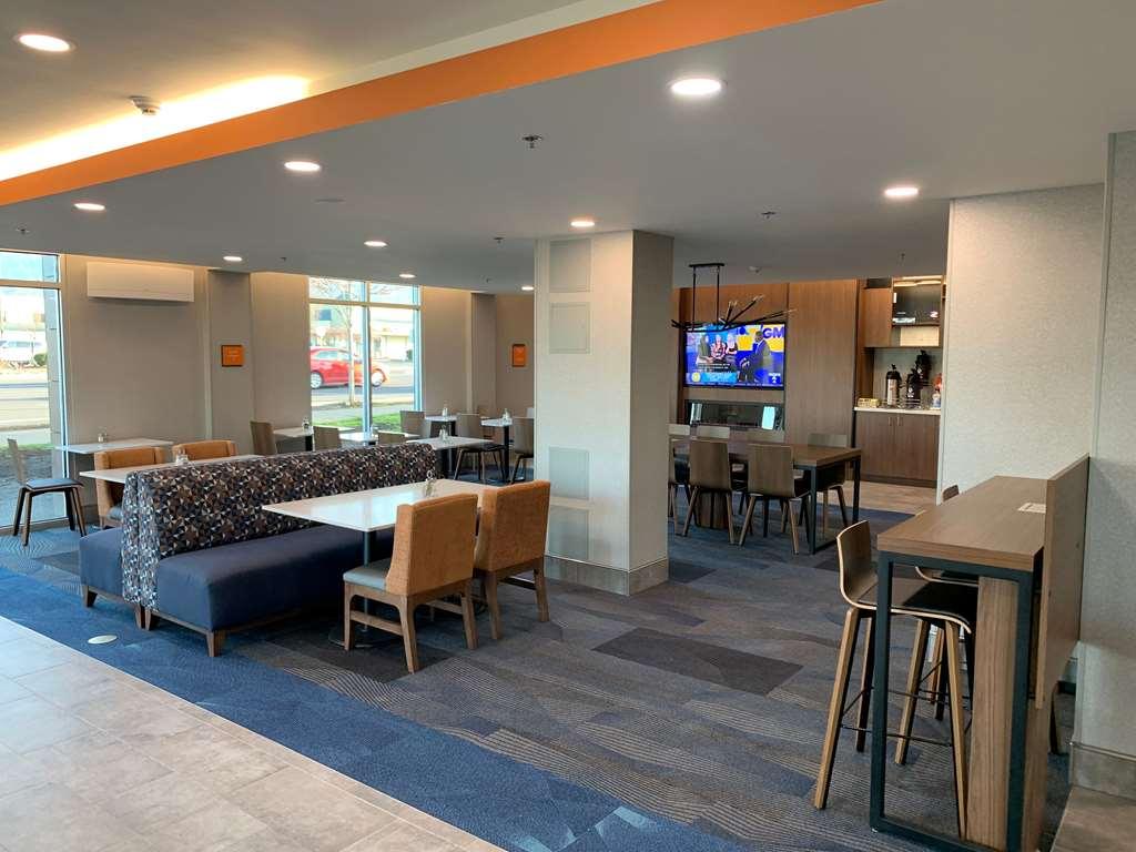 La Quinta Inn & Suites By Wyndham Springfield Facilities photo